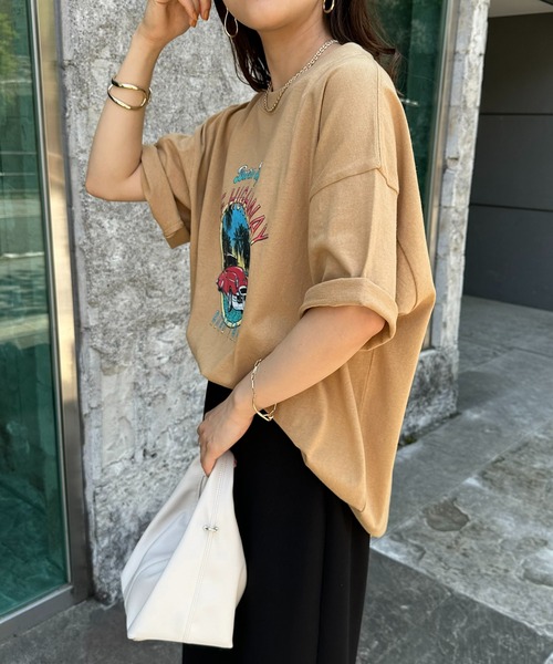 DISCOAT(ディスコート)の「【ユニセックス】ヴィンテージカープリントTシャツ《WEB限定》(Tシャツ/カットソー・レディース・チャコールグレー/オフホワイト/ライトベージュ・FREE)」の16枚目の写真