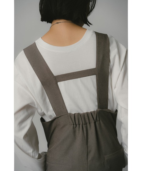 CHIGNON(シニヨン)の「CHIGNON 交織サロペットパンツ(サロペット/オーバーオール・レディース・ブラック/ブラウン・FREE)」の12枚目の写真