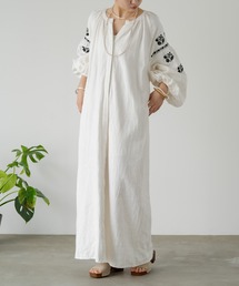 刺繍ワンピース