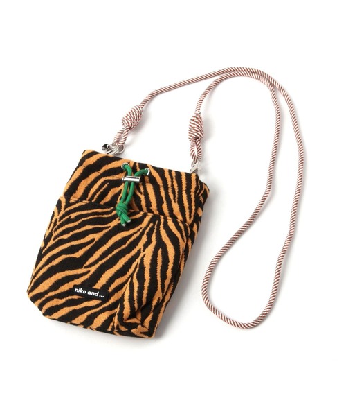 niko and...(ニコアンド)の「オリジナル細コードショルダー巾着(ショルダーバッグ・レディース・グリーン/アイボリー/ブラック/グレー/オレンジ・0)」の5枚目の写真