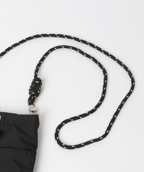 niko and...(ニコアンド)の「オリジナル細コードショルダー巾着(ショルダーバッグ・レディース・グリーン/アイボリー/ブラック/グレー/オレンジ・0)」の13枚目の写真