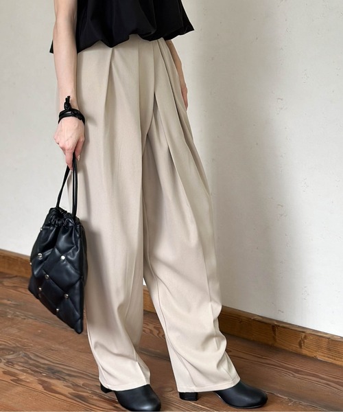 Per sist ence(パーシエンス)の「エステルツイルタックワイドパンツ(その他パンツ・レディース・ブラック/チャコールグレー/グレイッシュベージュ/アイボリー・FREE)」の1枚目の写真
