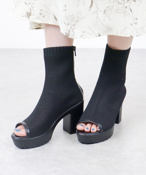 LibertyDoll(リバティードール)の「Liberty doll / メッシュニットショートブーツサンダル (9115)(サンダル・レディース・ブラック/アイボリー・L/LL/M/S)」の15枚目の写真