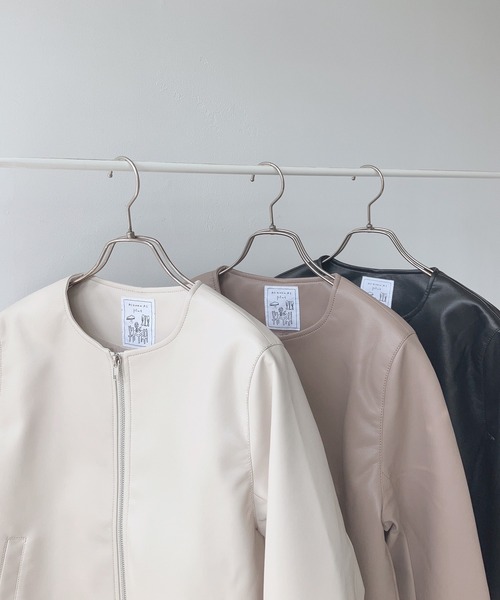 AS KNOW AS plus(アズノゥアズプラス)の「☆ノーカラーライダースジャケット 【2023AWアイテム】(ライダースジャケット・レディース・ブラック/アイボリー/グレイッシュベージュ・FREE)」の8枚目の写真