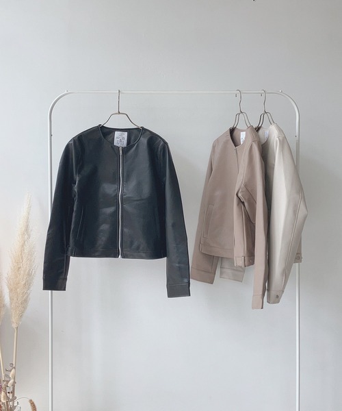 AS KNOW AS plus(アズノゥアズプラス)の「☆ノーカラーライダースジャケット 【2023AWアイテム】(ライダースジャケット・レディース・ブラック/アイボリー/グレイッシュベージュ・FREE)」の19枚目の写真