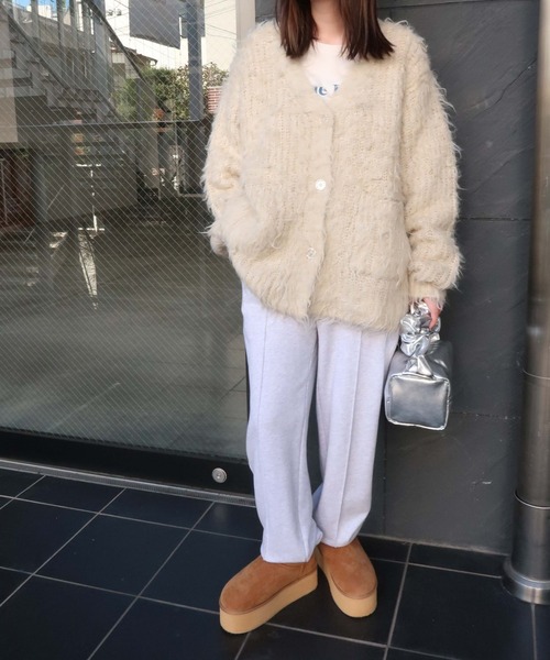 WEGO（ウィゴー）の「WEGO/フェイクムートンブーツ（ブーツ・レディース・ベージュ/ブラック・LARGE/MEDIUM）」の16枚目の写真