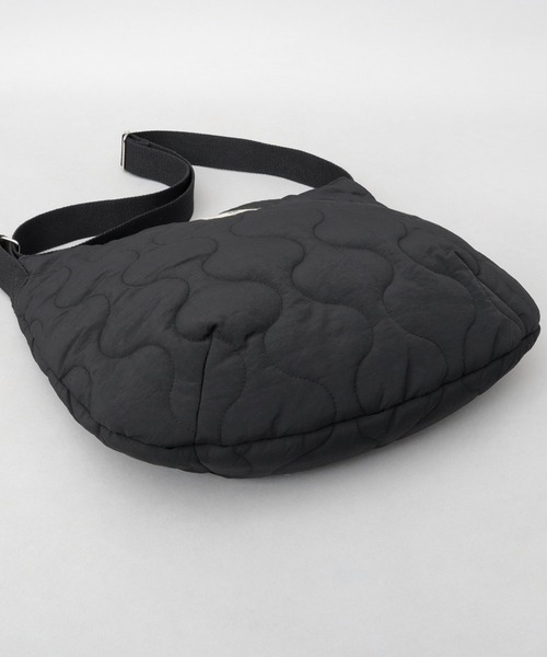 SCANDINAVIAN FOREST（スカンジナビアン・フォレスト）の「軽量 キルティング バルーン ショルダーバッグ（ショルダーバッグ・レディース・ブラック/オフホワイト・FREE）」の10枚目の写真