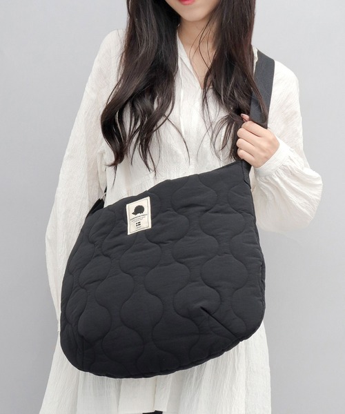 SCANDINAVIAN FOREST（スカンジナビアン・フォレスト）の「軽量 キルティング バルーン ショルダーバッグ（ショルダーバッグ・レディース・ブラック/オフホワイト・FREE）」の6枚目の写真