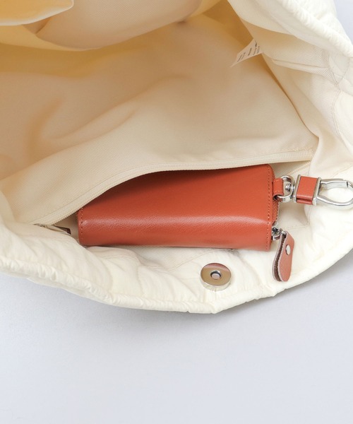 SCANDINAVIAN FOREST（スカンジナビアン・フォレスト）の「軽量 キルティング バルーン ショルダーバッグ（ショルダーバッグ・レディース・ブラック/オフホワイト・FREE）」の18枚目の写真