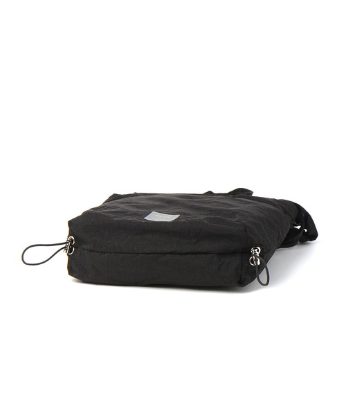 tiny tiny（ティニーティニー）の「ギャザーソフトショルダーバッグM[tiny tiny(ティニーティニー)]（ショルダーバッグ・レディース・ブラック/ブルー/シルバー・0）」の12枚目の写真