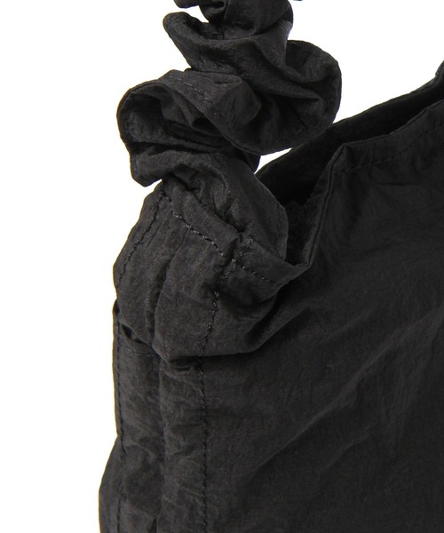 tiny tiny（ティニーティニー）の「ギャザーソフトショルダーバッグM[tiny tiny(ティニーティニー)]（ショルダーバッグ・レディース・ブラック/ブルー/シルバー・0）」の14枚目の写真