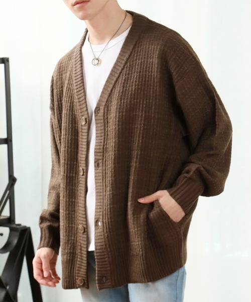 TopIsm（トップイズム）の「ルーズシルエット ツイード編み Vネックカーデ（ニット/セーター・メンズ・グリーン/ブラウン/グレイッシュベージュ/ブルー/ブラック・M/L）」の3枚目の写真