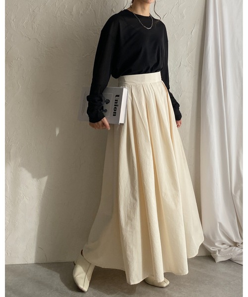 She's Closet(シーズクローゼット)の「Aラインナイロンボリュームタックフレアロングスカート(スカート・レディース・アイボリー/ブラック/チャコール/カーキ・FREE)」の19枚目の写真