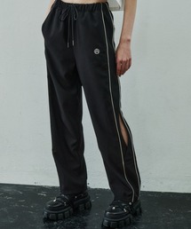 AIVER　カットアウトトラックパンツ