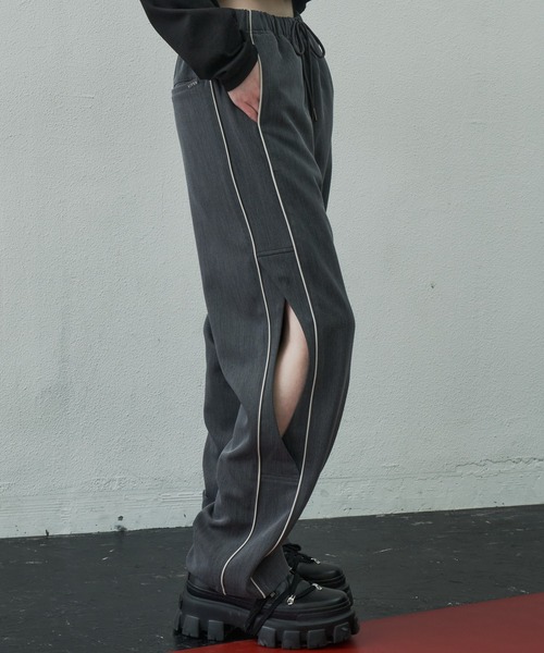 AIVER（アイバー）の「AIVER　カットアウトトラックパンツ（その他パンツ・メンズ・テラコッタ/グレー/ブラック・SMALL/MEDIUM/LARGE）」の21枚目の写真