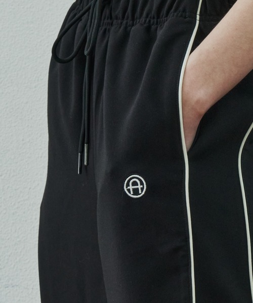 AIVER（アイバー）の「AIVER　カットアウトトラックパンツ（その他パンツ・メンズ・テラコッタ/グレー/ブラック・SMALL/MEDIUM/LARGE）」の6枚目の写真