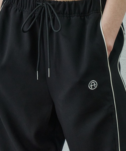 AIVER（アイバー）の「AIVER　カットアウトトラックパンツ（その他パンツ・メンズ・テラコッタ/グレー/ブラック・SMALL/MEDIUM/LARGE）」の10枚目の写真