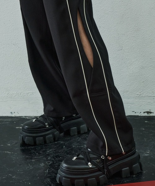 AIVER（アイバー）の「AIVER　カットアウトトラックパンツ（その他パンツ・メンズ・テラコッタ/グレー/ブラック・SMALL/MEDIUM/LARGE）」の14枚目の写真