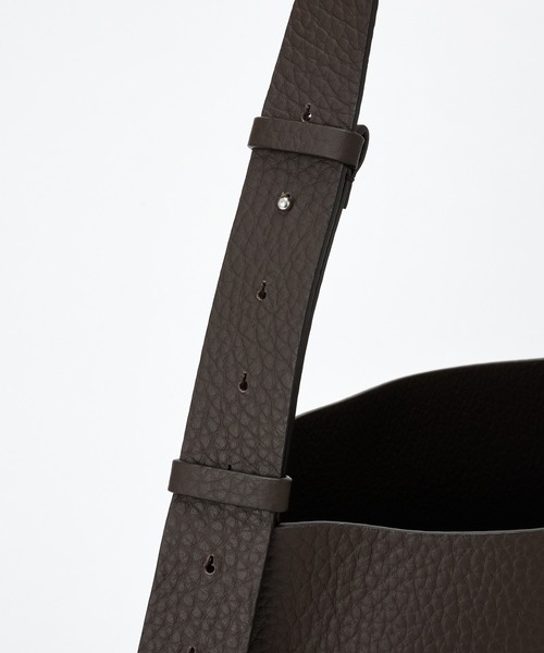 IACUCCI（イアクッチ）の「グッシオ ワンハンドルトート ALCE