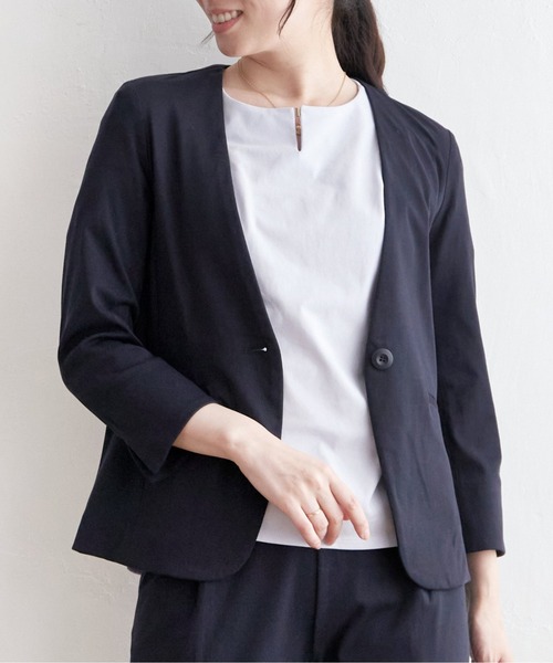 IKKA LOUNGE（イッカラウンジ）の「【セットアップ対応】GOKU楽ストレッチジャケット（テーラードジャケット・レディース・ベージュ/ダークネイビー・M/L/S）」の2枚目の写真