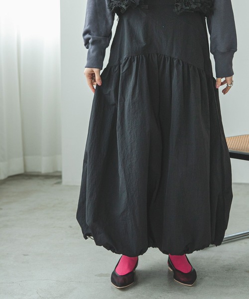 bohmal（ボマール）の「2WAYナイロンギャザーバルーンスカート（スカート・レディース・アイボリー/ブラック・MEDIUM）」の9枚目の写真