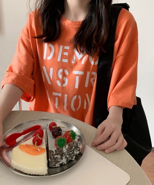 Miniministore(ミニミニストア)の「ロング ロゴtシャツ レディース 半袖(Tシャツ/カットソー・レディース・ブラック/ホワイト/オレンジ/ブルー/ピンク・FREE)」の13枚目の写真