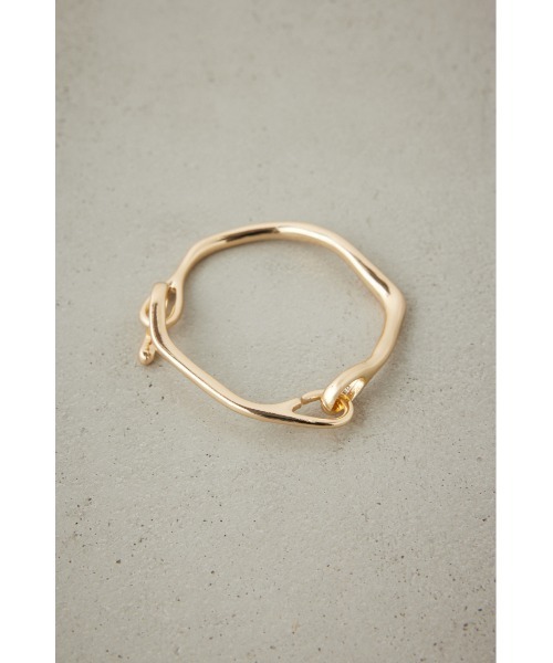 AZUL by moussy（アズールバイマウジー）の「ドローイングウエーブフックバングル（ブレスレット・レディース・ゴールド系その他/シルバー・FREE）」の7枚目の写真