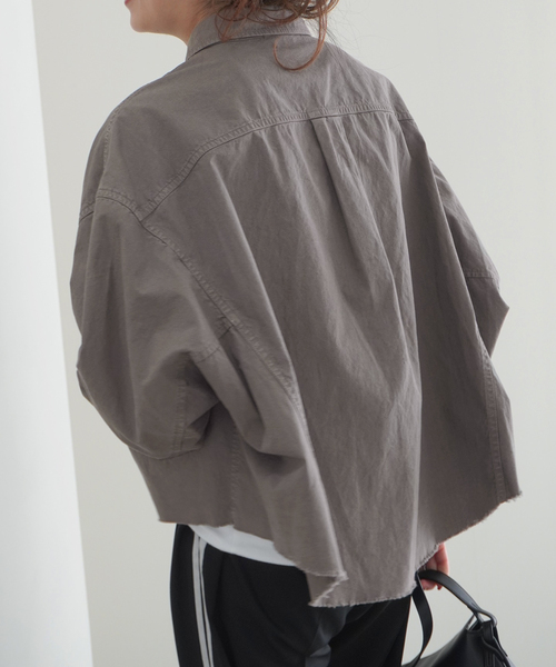 AP STUDIO（エーピーストゥディオ）の「ミリタリークロップドシャツ