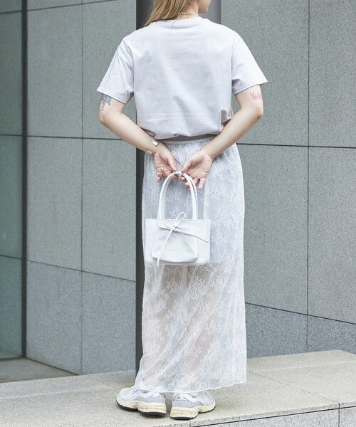 Firsthand（ファーストハンド）の「Firsthand/ファーストハンド Leather Ribbon Handbag / レザーリボンハンドバッグ / ミニハンドバッグ / ミニハンドルバッグ / ミニトート / 防水レザー（ハンドバッグ・レディース・ブラック/ホワイト・ONE SIZE）」の16枚目の写真