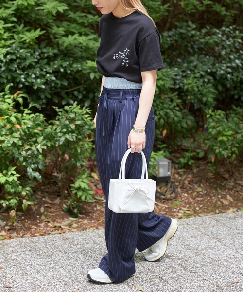 Firsthand（ファーストハンド）の「Firsthand/ファーストハンド Leather Ribbon Handbag / レザーリボンハンドバッグ / ミニハンドバッグ / ミニハンドルバッグ / ミニトート / 防水レザー（ハンドバッグ・レディース・ブラック/ホワイト・ONE SIZE）」の19枚目の写真