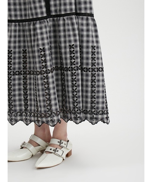 FURFUR(ファーファー)の「スカラ刺繍ワンピース(ワンピース・レディース・チェック/ブラック/サックスブルー・FREE)」の13枚目の写真