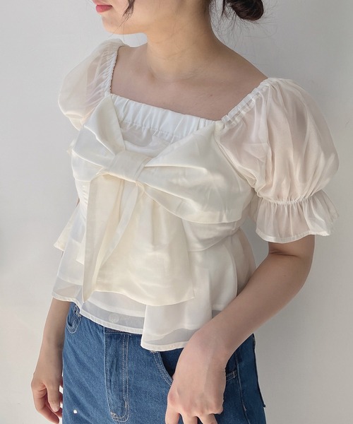 AS KNOW AS plus(アズノゥアズプラス)の「◎前後着用可能 5分袖リボンブラウス(シャツ/ブラウス・レディース・アイボリー/チャコールグレー/ホワイト×ブラック・FREE)」の2枚目の写真