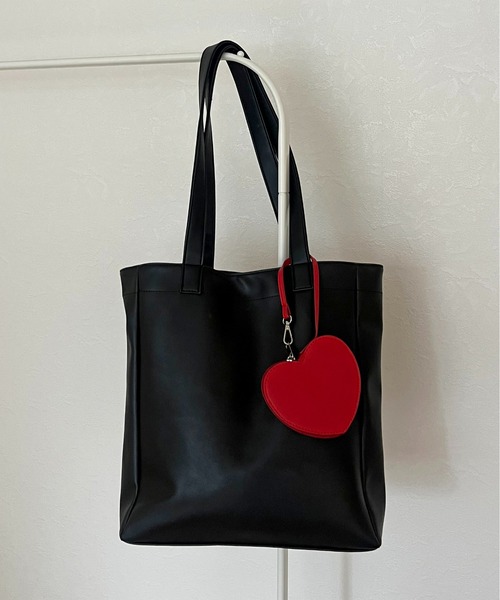 prose verse（プロズヴェール）の「ハートミニポーチ付きトートバッグ（トートバッグ・レディース・ブラック系その他2/シルバー/ブラック系その他・ﾌﾘ-）」の5枚目の写真