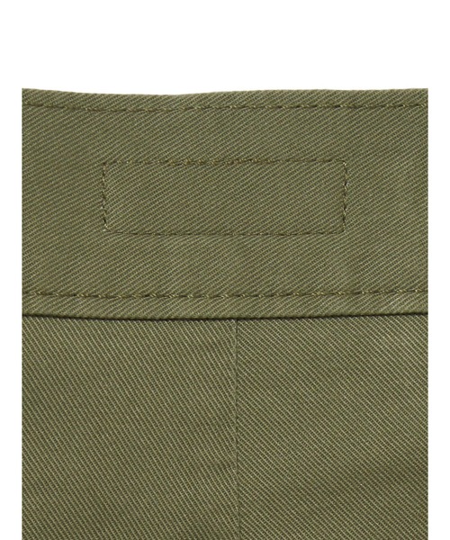 Levi's(リーバイス)の「Levi's/リーバイス PLEATED トラウザー ショートパンツ グリーン DEEP LICHEN(その他パンツ・レディース・グリーン・23inch/24inch/25inch/26inch/27inch/28inch)」の14枚目の写真
