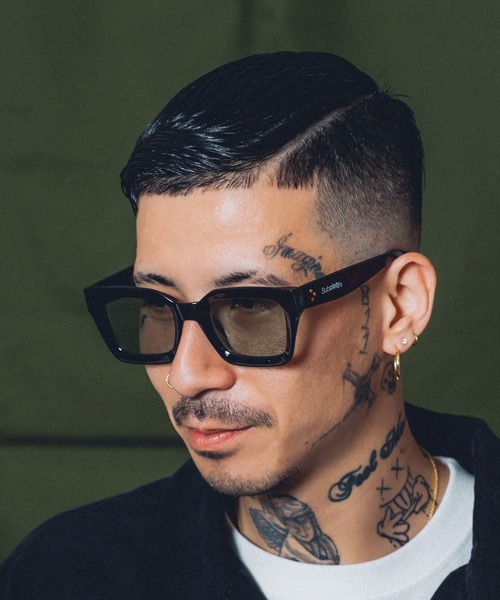 Subciety（サブサエティ）の「SUNGLASS-compere-（サングラス・メンズ・ブラック/ブラック×グリーン/ブラック×イエロー・FREE）」の2枚目の写真