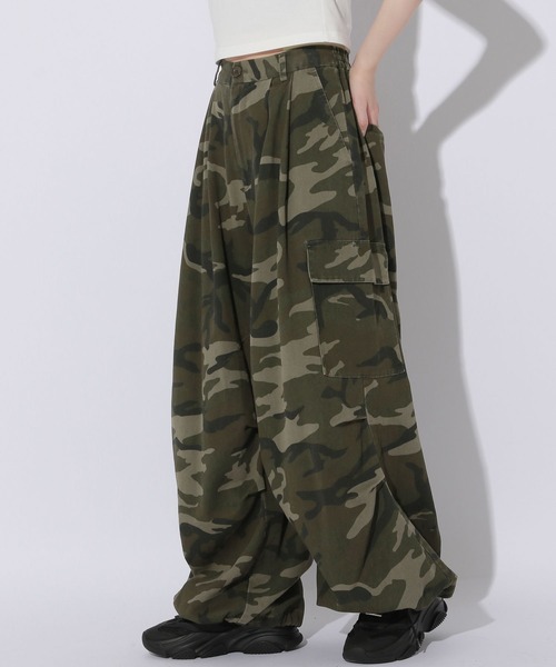 Anui(アニュイ)の「【UNISEX/3サイズ展開】ワイドパラシュートパンツ2(カーゴパンツ・レディース・アーミー・SMALL/MEDIUM/LARGE)」の1枚目の写真