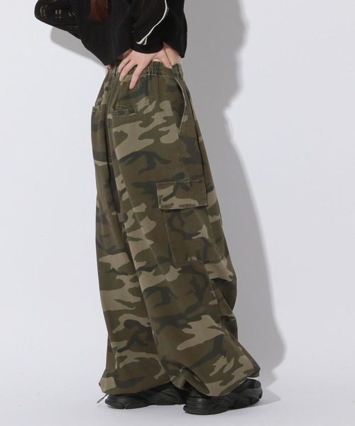 Anui(アニュイ)の「【UNISEX/3サイズ展開】ワイドパラシュートパンツ2(カーゴパンツ・レディース・アーミー・SMALL/MEDIUM/LARGE)」の4枚目の写真