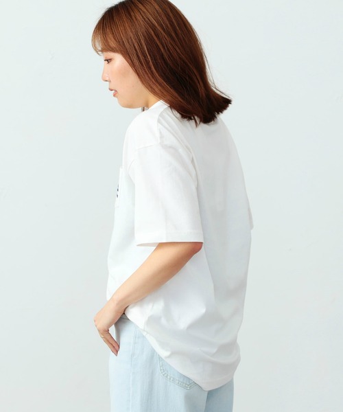 Lee(リー)の「Lee/リー ポケットLeeロゴ ショートスリーブTシャツ(Tシャツ/カットソー・レディース・チャコール/オレンジ/ベージュ/ホワイト/ホワイト×ブラック/ブルー・SMALL/MEDIUM/LARGE/X-LARGE)」の16枚目の写真