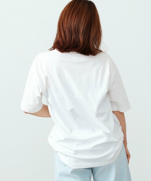 Lee(リー)の「Lee/リー ポケットLeeロゴ ショートスリーブTシャツ(Tシャツ/カットソー・レディース・チャコール/オレンジ/ベージュ/ホワイト/ホワイト×ブラック/ブルー・SMALL/MEDIUM/LARGE/X-LARGE)」の18枚目の写真