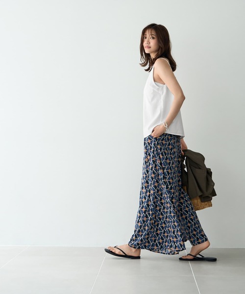 STYLE DELI（スタイルデリ）の「裏地付き微シボ質感キャミソール（Tシャツ/カットソー・レディース・ホワイト/ホワイト系その他/ライトブルー/ブラック・FREE）」の22枚目の写真