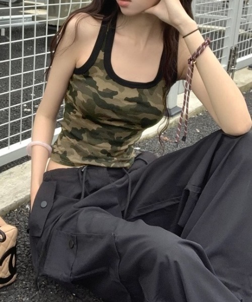 LADY LIKE(レディライク)の「カモフラージュ柄タンクトップ(タンクトップ・レディース・カーキ・M)」の5枚目の写真