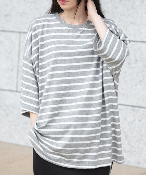 JOHN'S CLOSET（ジョンズクローゼット）の「【40I】マルチボーダー ワイドシルエット 半袖Tシャツ（Tシャツ/カットソー・メンズ・グレー系2/ブラウン系1/ベージュ系1/グリーン系1/ネイビー系2/ブラック系1/グレー系1/ベージュ系2/ネイビー系1/パープル系1/ブルー系1/ホワイト系1・MEDIUM/LARGE/X-LARGE）」の5枚目の写真