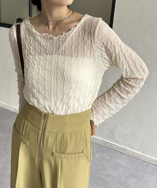 Thevon（ゼボン）の「ウェーブ柄シアープルオーバー（Tシャツ/カットソー・レディース・アイボリー/ブラック/ブラウン/グリーン系その他・FREE）」の2枚目の写真