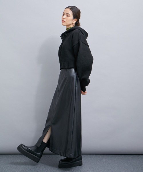 le cercle ADAM ET ROPE'（ルセルクルアダムエロペ）の「ハーフZIPニットプルオーバー（ニット/セーター・レディース・グレー/レッド系その他2/ブラック/ホワイト・FREE）」の9枚目の写真