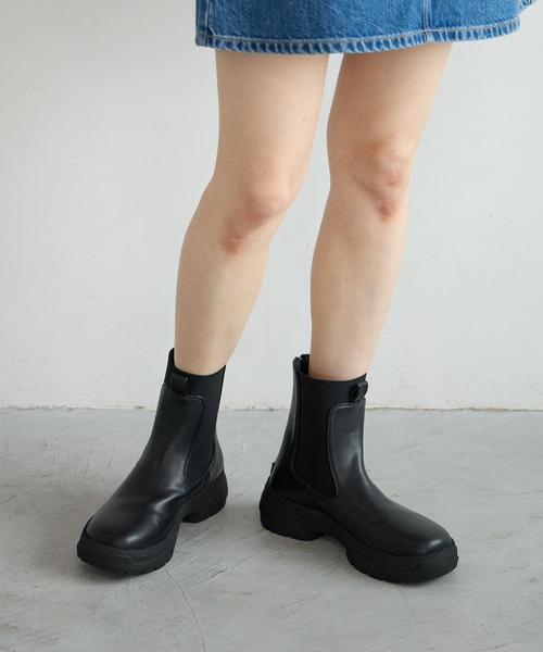 BAYFLOW（ベイフロー）の「バックジップサイドゴアブーツ2（ブーツ・レディース・アイボリー/ブラック・MEDIUM/LARGE）」の11枚目の写真