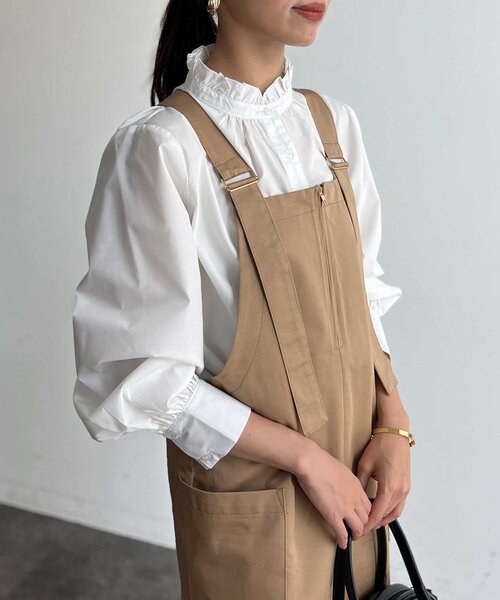 Chez toi(シェトワ)の「ネックフリルブラウス(シャツ/ブラウス・レディース・ネイビー/オフホワイト/サックスブルー/ブルー・FREE)」の7枚目の写真