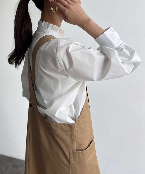 Chez toi(シェトワ)の「ネックフリルブラウス(シャツ/ブラウス・レディース・ネイビー/オフホワイト/サックスブルー/ブルー・FREE)」の9枚目の写真