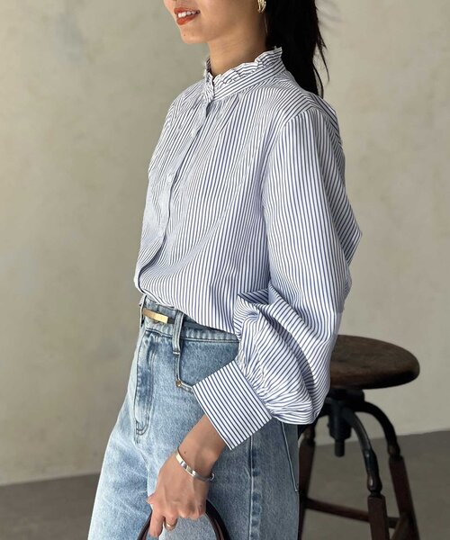 Chez toi(シェトワ)の「ネックフリルブラウス(シャツ/ブラウス・レディース・ネイビー/オフホワイト/サックスブルー/ブルー・FREE)」の14枚目の写真