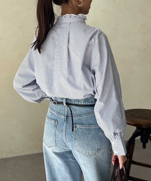 Chez toi(シェトワ)の「ネックフリルブラウス(シャツ/ブラウス・レディース・ネイビー/オフホワイト/サックスブルー/ブルー・FREE)」の17枚目の写真