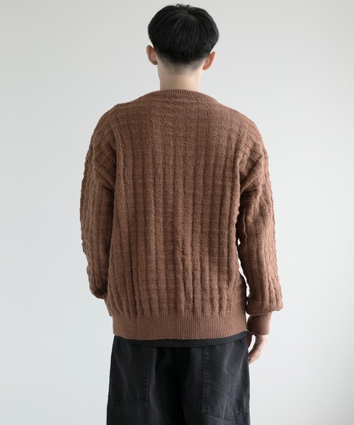 aimoha(アイモハ)の「aimoha men Cozy Grid Knit Sweater(ニット/セーター・メンズ・ダークグレー/ホワイト/ブラック/チョコ・MEDIUM/LARGE/X-LARGE/XX-LARGE/XXX-LARGE)」の7枚目の写真
